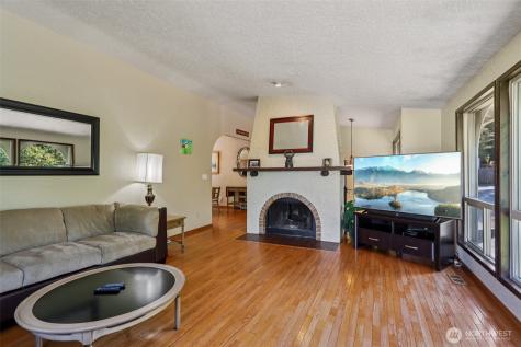 17837 Ashworth Avenue N Shoreline WA 98133