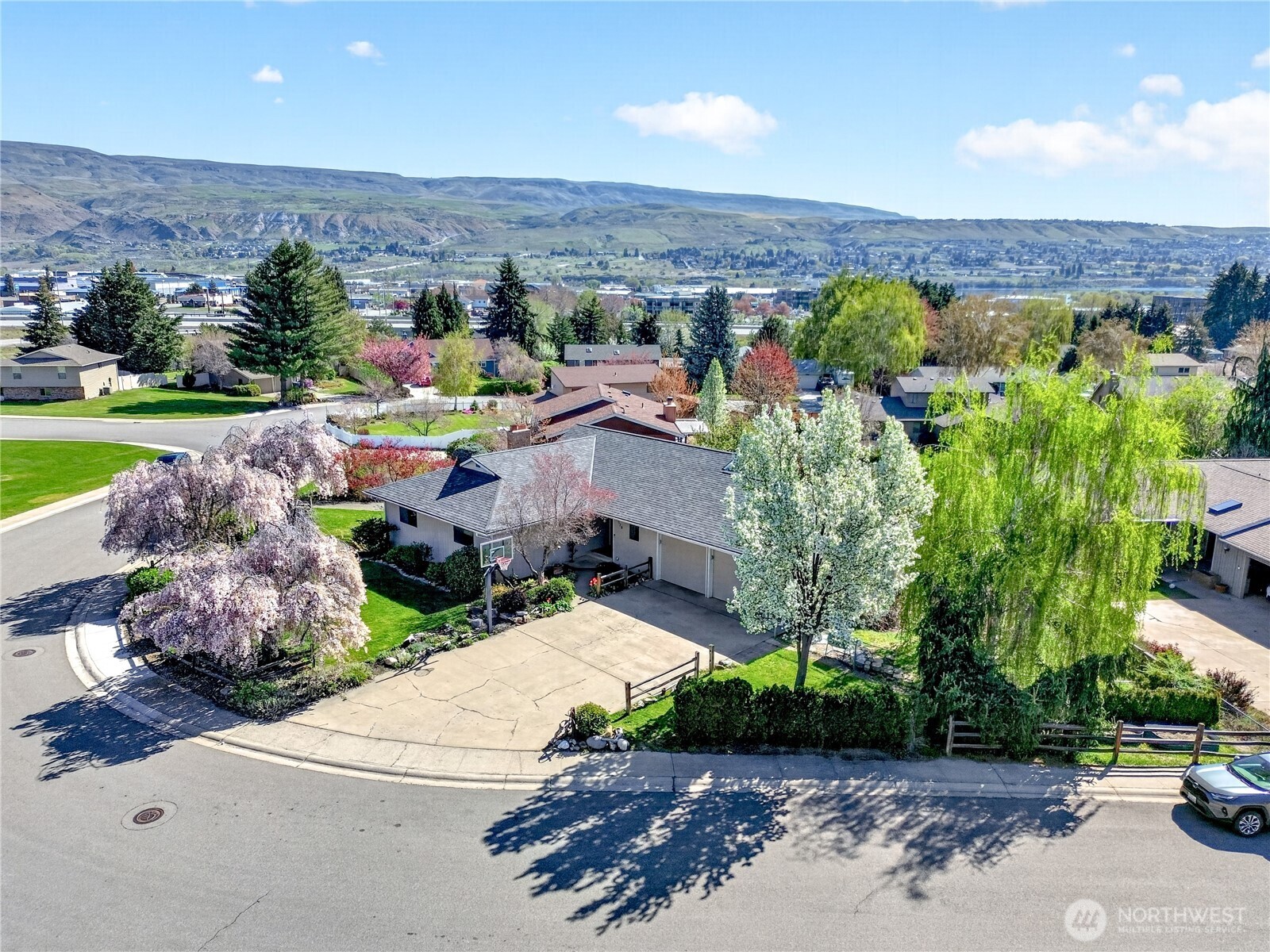 2629 Lemaister Avenue Wenatchee WA 98801