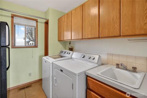 2629 Lemaister Avenue Wenatchee WA 98801