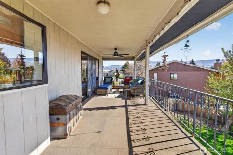 2629 Lemaister Avenue Wenatchee WA 98801