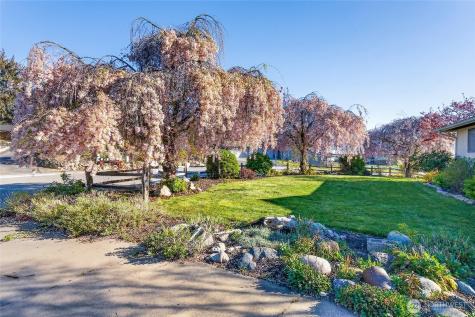 2629 Lemaister Avenue Wenatchee WA 98801