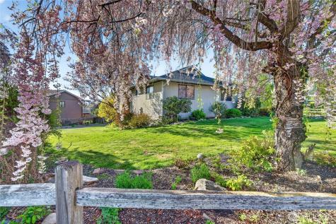 2629 Lemaister Avenue Wenatchee WA 98801