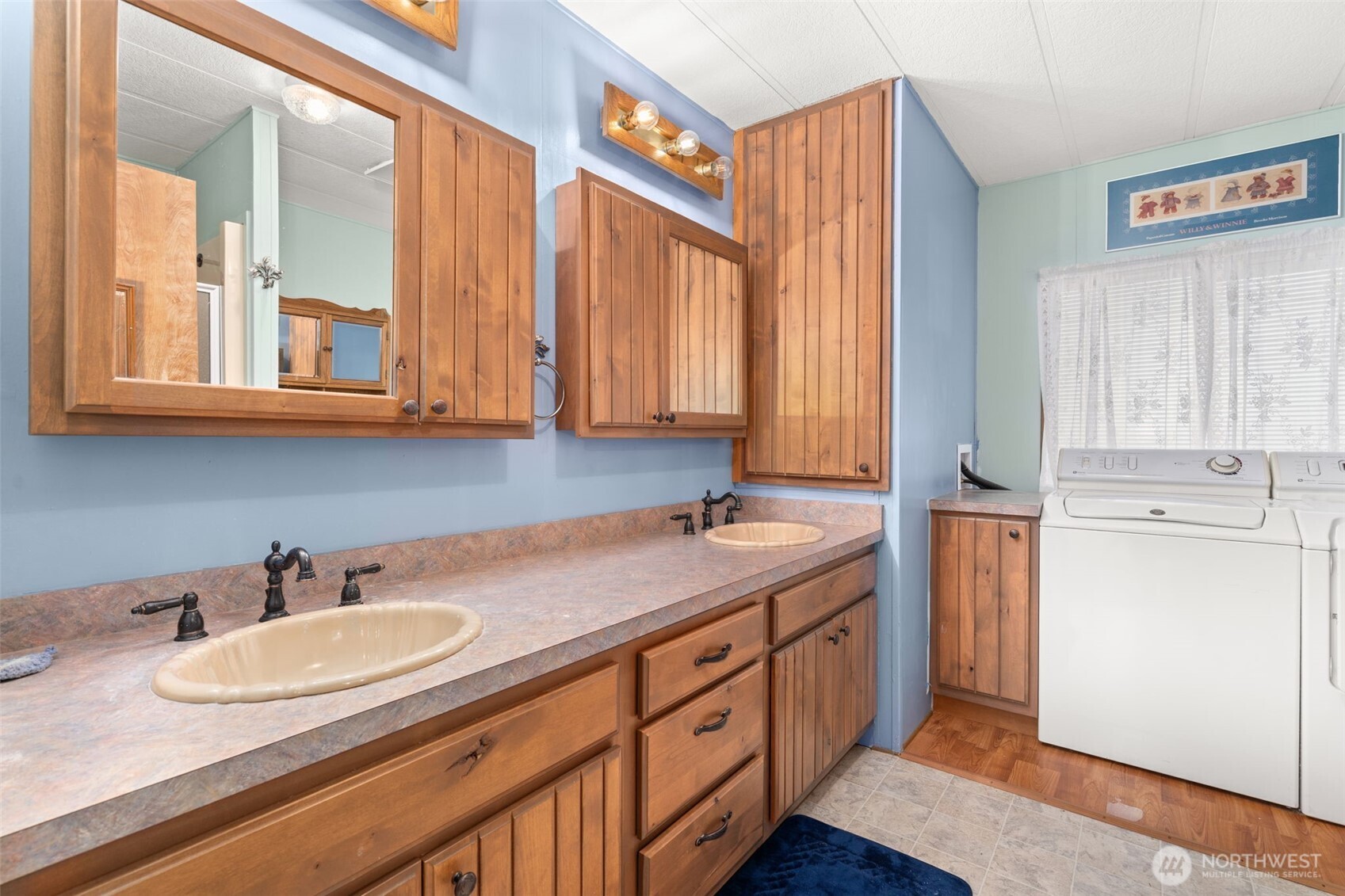 2206 W Starlake Drive Elma WA 98541