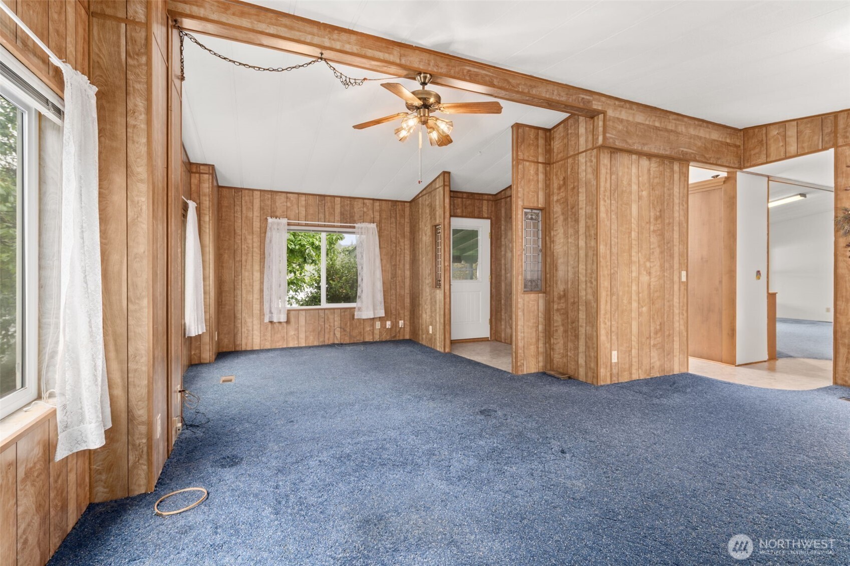 2206 W Starlake Drive Elma WA 98541