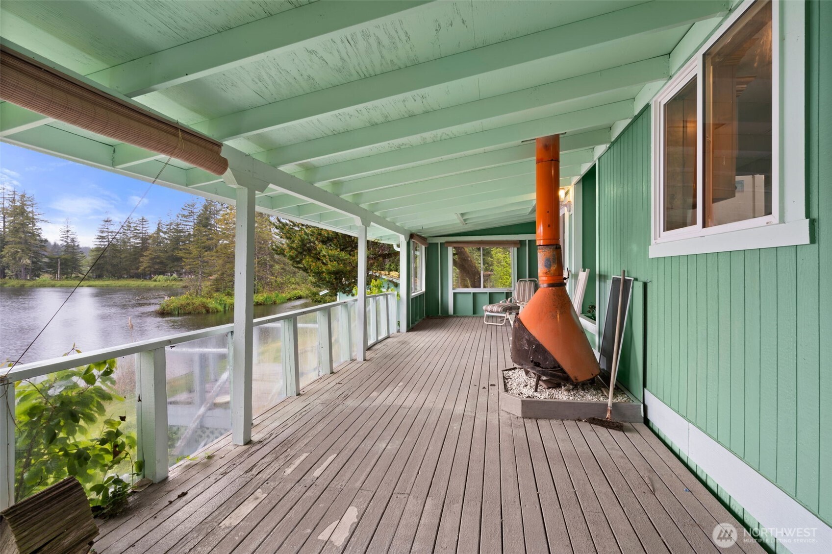 2206 W Starlake Drive Elma WA 98541