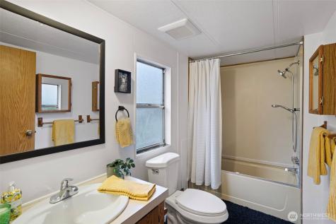 19015 16th Avenue NE Shoreline WA 98155
