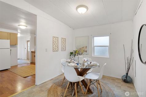 19015 16th Avenue NE Shoreline WA 98155