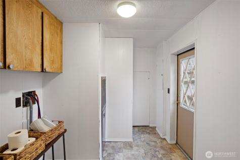 19015 16th Avenue NE Shoreline WA 98155