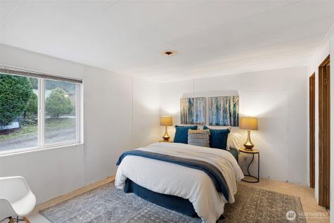 19015 16th Avenue NE Shoreline WA 98155