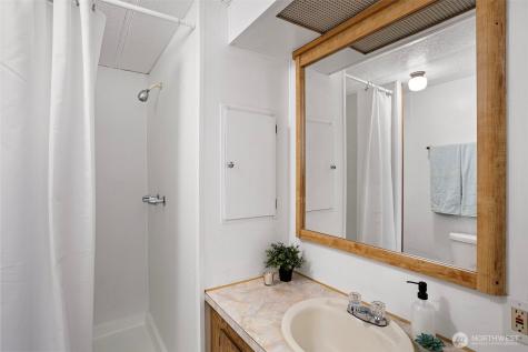 19015 16th Avenue NE Shoreline WA 98155
