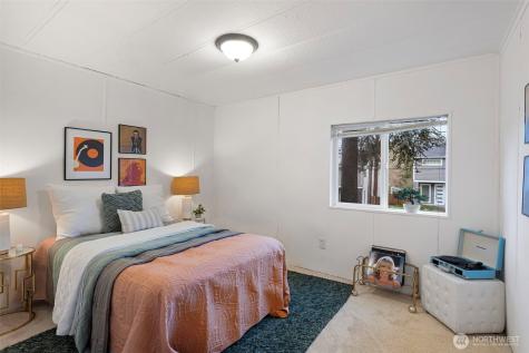 19015 16th Avenue NE Shoreline WA 98155