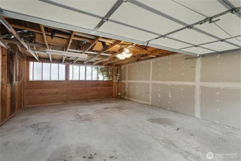 19015 16th Avenue NE Shoreline WA 98155