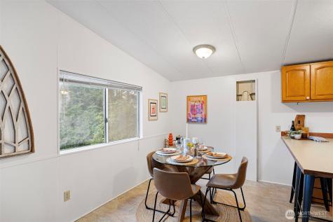 19015 16th Avenue NE Shoreline WA 98155