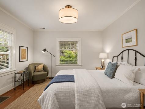 1423 Nob Hill Avenue N Seattle WA 98109