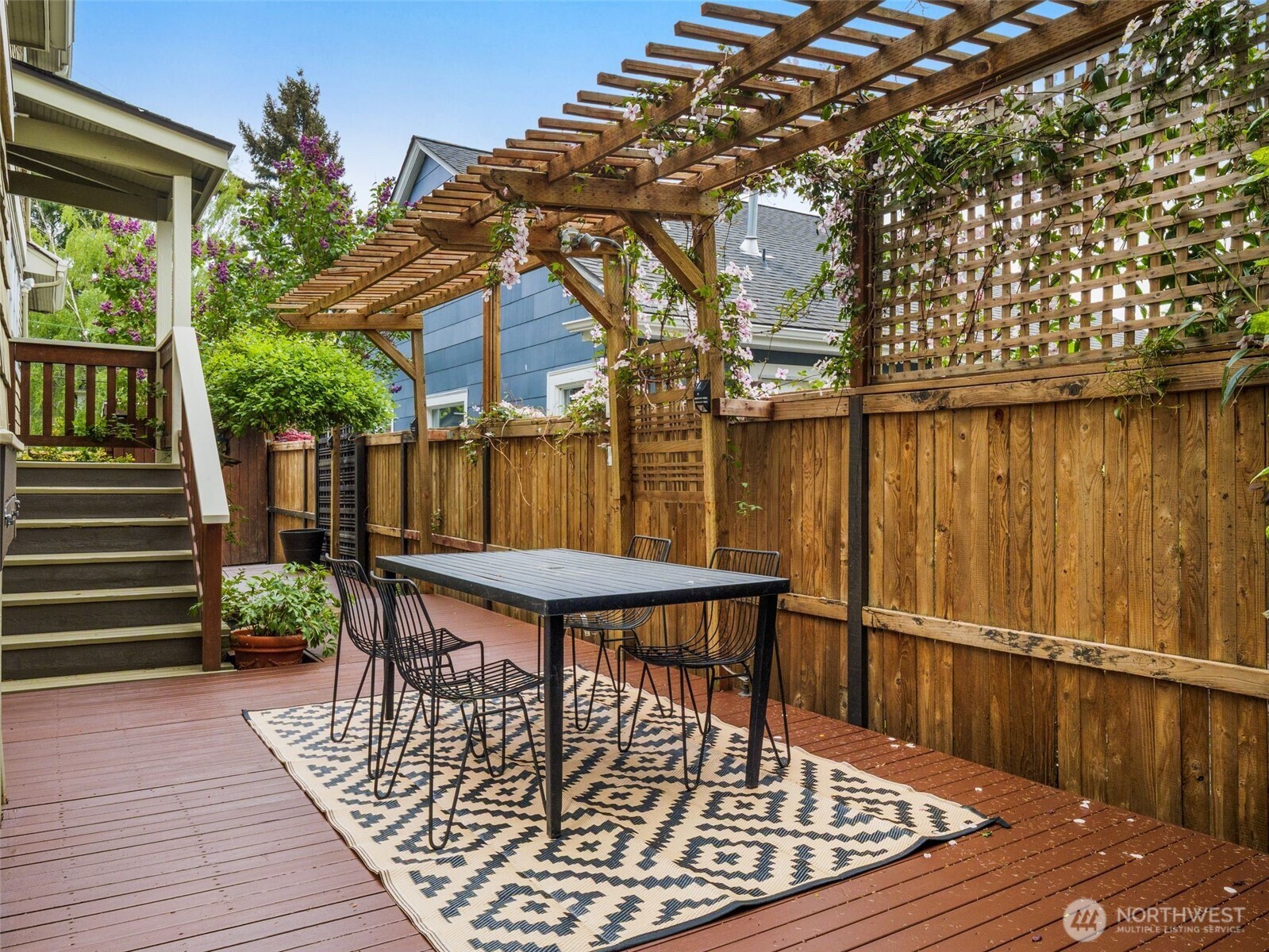 1423 Nob Hill Avenue N Seattle WA 98109