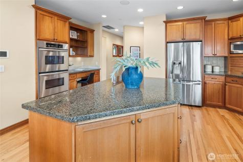 6317 NE 138th Place Kirkland WA 98034