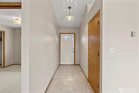660 Cranberry Drive Oak Harbor WA 98277