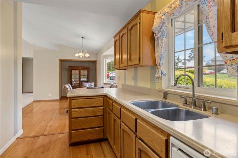 660 Cranberry Drive Oak Harbor WA 98277