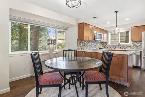 9165 45th Avenue SW Seattle WA 98136