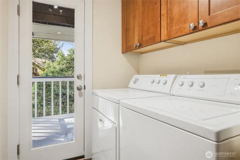 9165 45th Avenue SW Seattle WA 98136