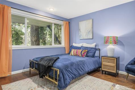 9165 45th Avenue SW Seattle WA 98136