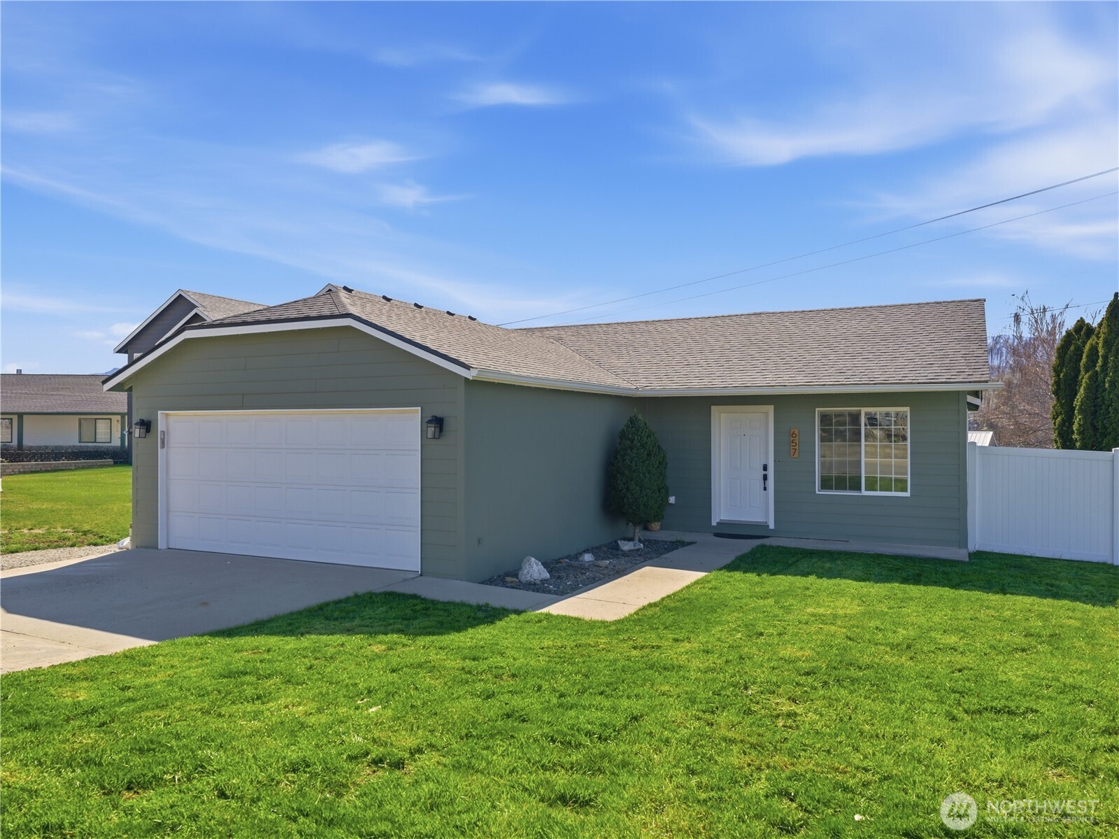 657 S Lawler Avenue East Wenatchee WA 98802