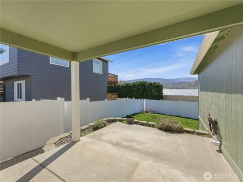 657 S Lawler Avenue East Wenatchee WA 98802