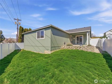657 S Lawler Avenue East Wenatchee WA 98802