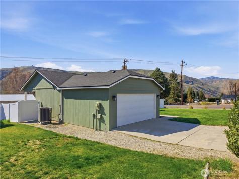 657 S Lawler Avenue East Wenatchee WA 98802