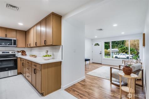 30418 12th Place SW Federal Way WA 98023