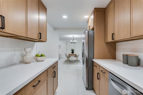 30418 12th Place SW Federal Way WA 98023