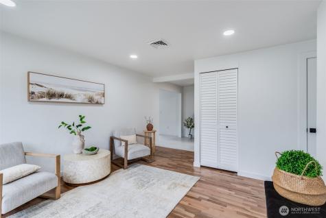 30418 12th Place SW Federal Way WA 98023