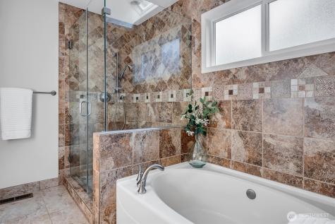 3911 240th Place SE Sammamish WA 98029