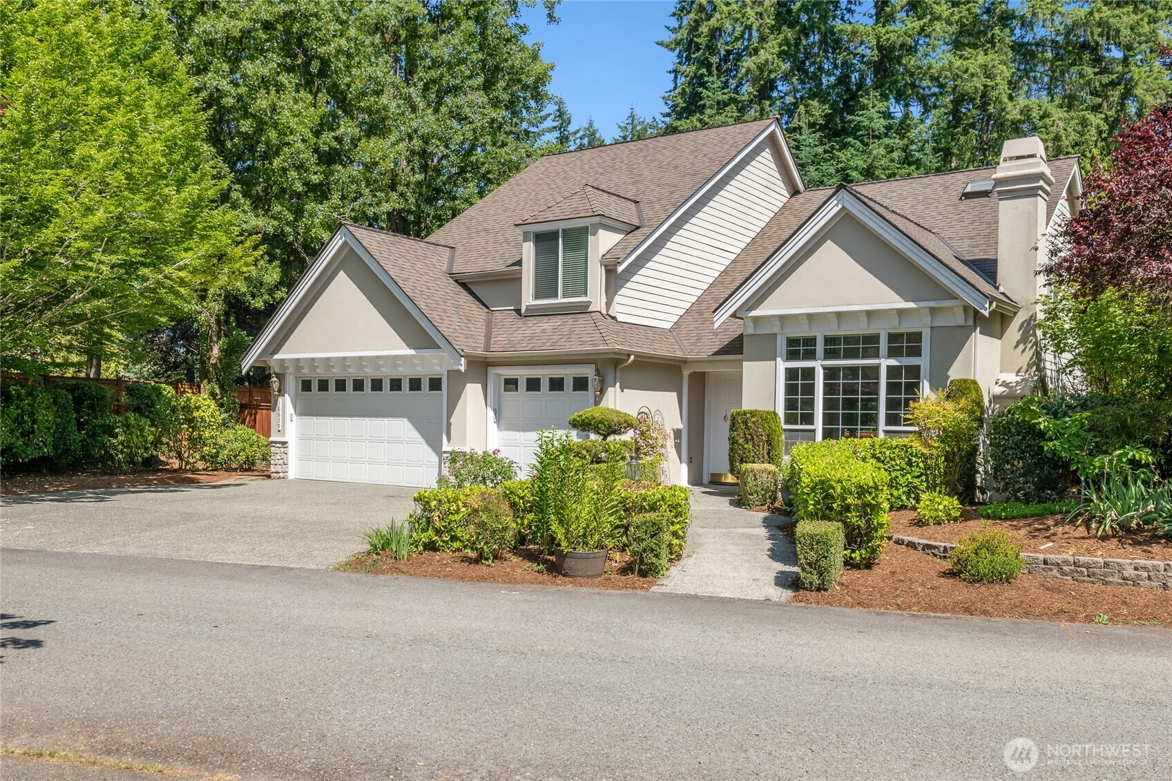 16639 Northup Way Bellevue WA 98008