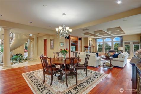 1055 91st Avenue NE Bellevue WA 98004