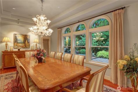 1055 91st Avenue NE Bellevue WA 98004