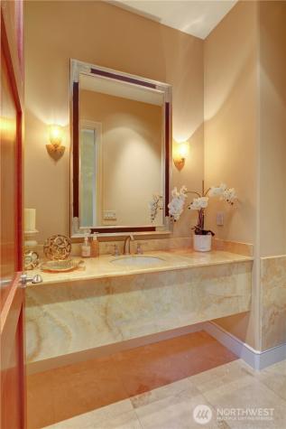 1055 91st Avenue NE Bellevue WA 98004