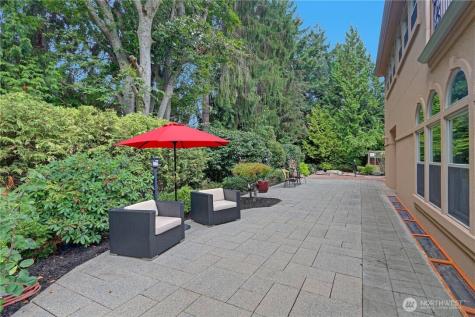 1055 91st Avenue NE Bellevue WA 98004