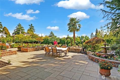 1055 91st Avenue NE Bellevue WA 98004