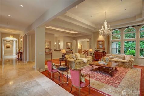 1055 91st Avenue NE Bellevue WA 98004