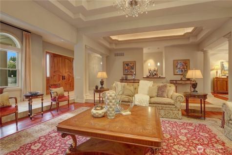 1055 91st Avenue NE Bellevue WA 98004