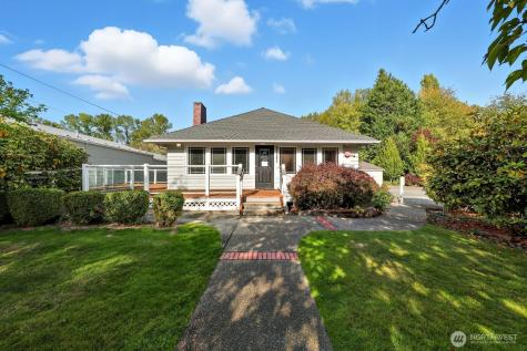 10516 E Riverside Drive Bothell WA 98011