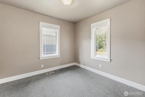 10516 E Riverside Drive Bothell WA 98011