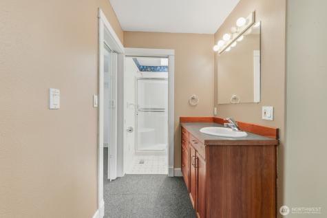 10516 E Riverside Drive Bothell WA 98011