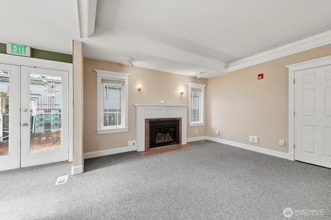 10516 E Riverside Drive Bothell WA 98011