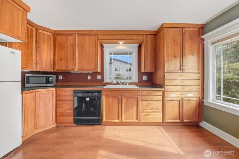 10516 E Riverside Drive Bothell WA 98011