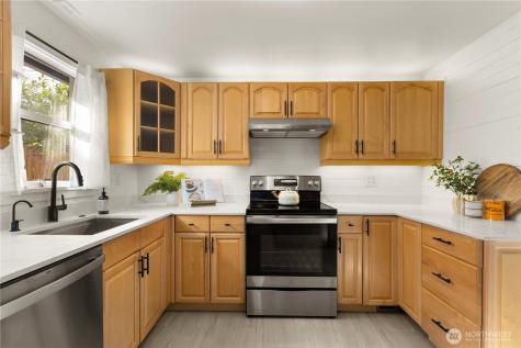 14052 Midvale Avenue N Seattle WA 98133