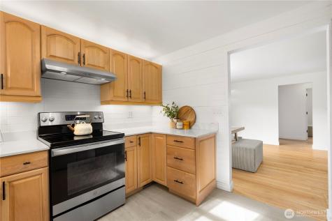 14052 Midvale Avenue N Seattle WA 98133