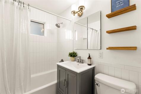 14052 Midvale Avenue N Seattle WA 98133