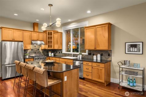 8360 Loyal Way NW Seattle WA 98117